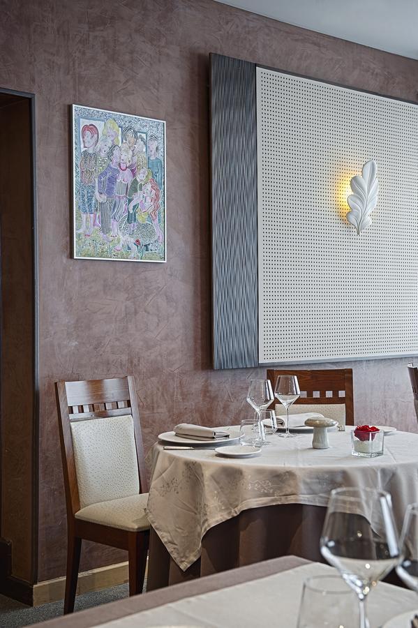 Logis Hotel De France La Cote-Saint-Andre Luaran gambar